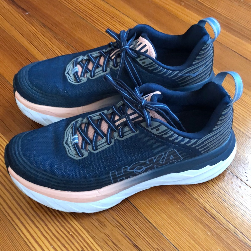 HOKA One One Bondi 6 blue/pink shoes size 8.5